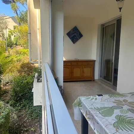 T2 Cosy - Terrasse Vue Pinede - Clim - Parking Prive *