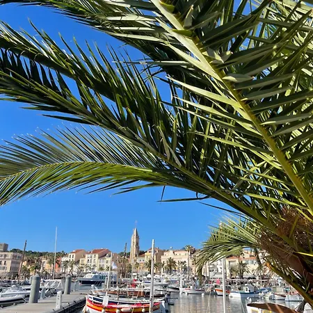 T2 Cosy - Terrasse Vue Pinede - Clim - Parking Prive Apartamento