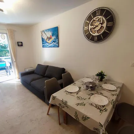 아파트 T2 Cosy - Terrasse Vue Pinede - Clim - Parking Prive *